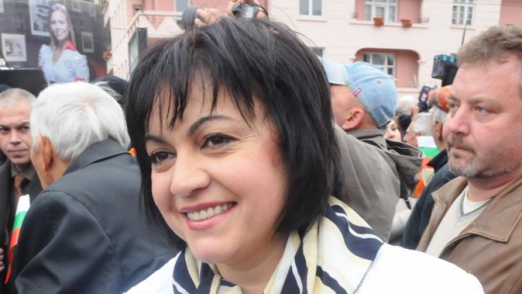 Корнелия Нинова: Оставката на кабинета трябва да се подаде след приемането на бюджет 2015