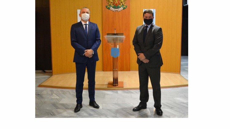 Посланик Роб Диксън: Разбирам защо толкова много британци са избрали Варна за свой дом