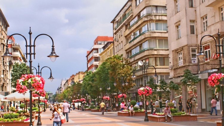 БАН: Жизненото равнище прави софиянци по-високи от останалите