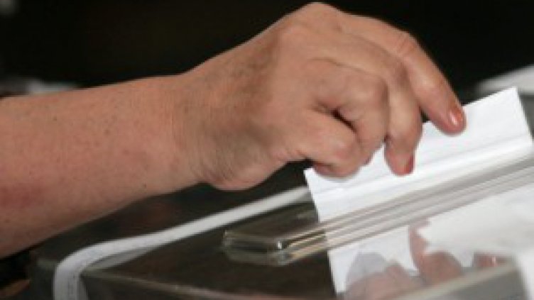 ОИК-Варна: Изборният ден продължава до 20 часа