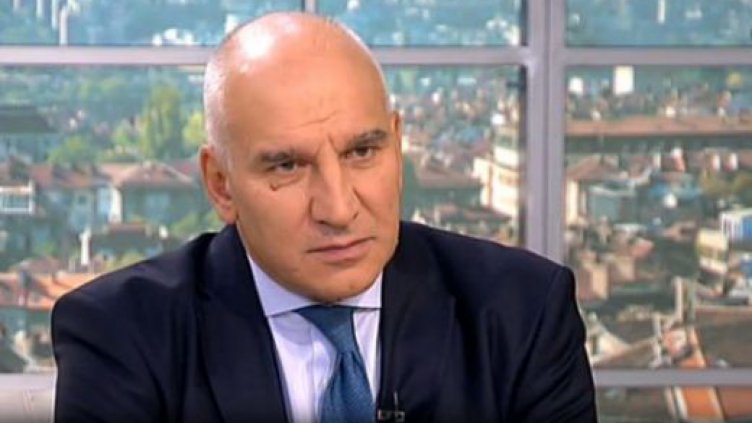 Левон Хампарцумян: Добре, че Цветан Василев не е станал пилот
