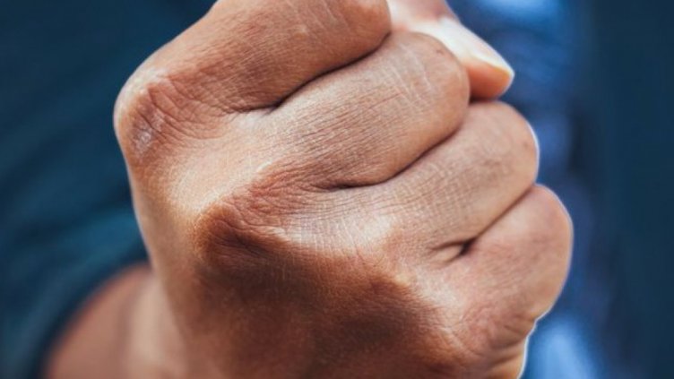 Осъждан варненец преби пенсионерка след скарване