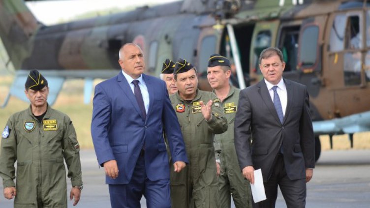 Ненчев: Имаме толкова самолети, колкото ни трябват