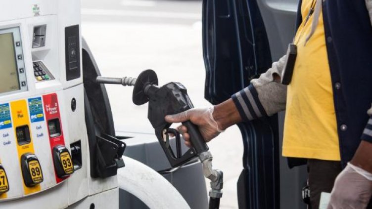 Малките бензиностанции продават горивата на 1.65 лв. за литър