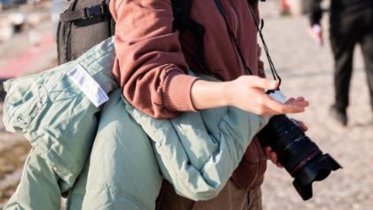 Спипаха двама младежи, обрали варненска фотографка