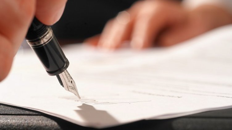 КЗП: „Внимавайте с какви условия се съгласявате при сключването на индивидуални договори”