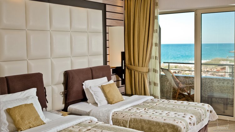 Морето – още по-солено! Лудостта с цената на тока ще ни плесне на плажа