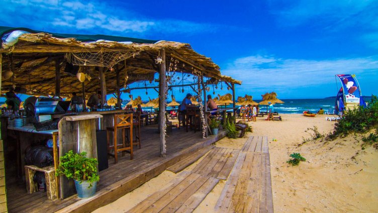 Търговци по морето опитват да се спасят от данъчните с Facebook група