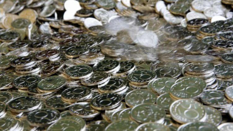 Лихвите по депозитите продължават да падат