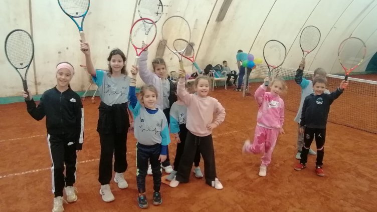 Над 50 деца се включиха в коледен тенис турнир във Варна