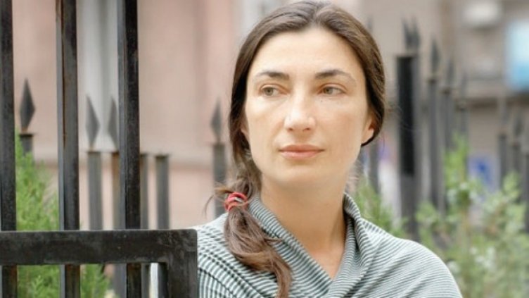 Снежина Петрова: Сцената ми дава свобода