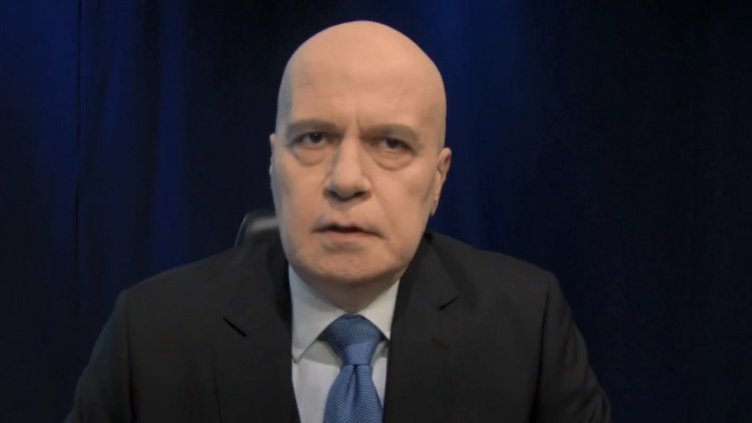 Слави се нави, води две листи. Без преференции в "Има такъв народ"