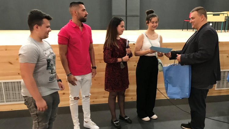 Евродепутатът Емил Радев награди победителите в конкурс на Първа ЕГ във Варна