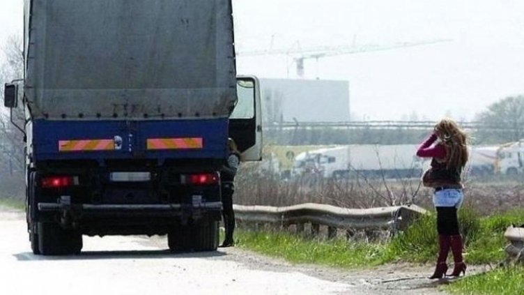 С 500 лв. глобиха жрица на любовта – ветеран от Варна