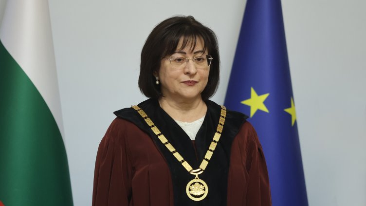 Институционална криза заради законността на изборите