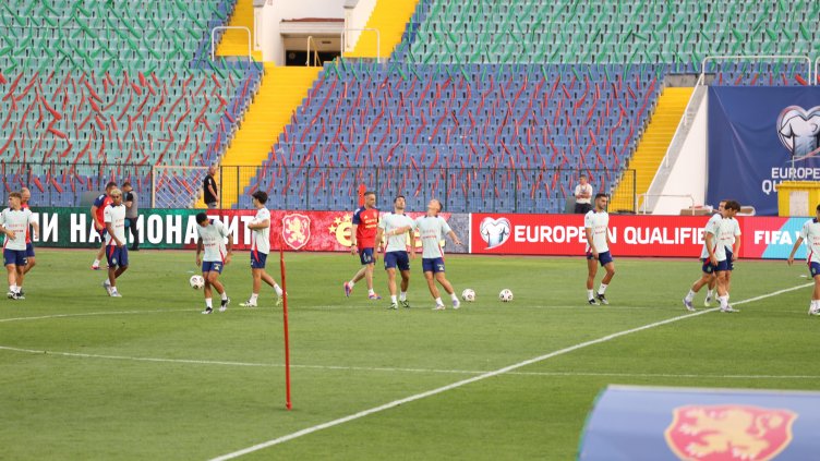 Съставите на България и Испания: Изненади от Илиан Илиев, Родри е на пейката