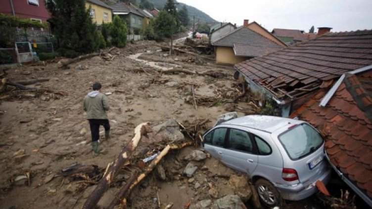 Наводненията в Сърбия взеха жертва