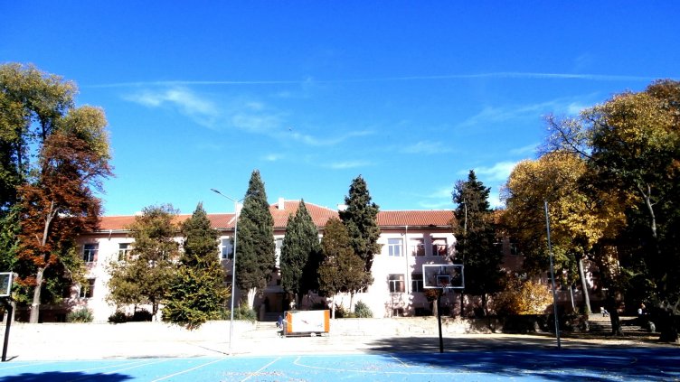 Варненци излиза на протест срещу събарянето на училище