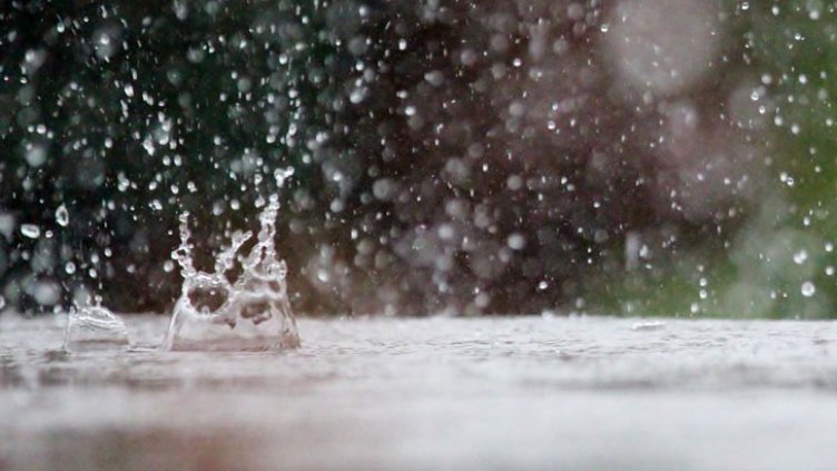 Изпращаме седмицата с дъждовно време