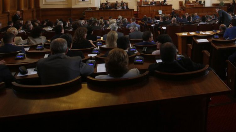 Ще успее ли да отхапе ДОСТ 4% от вота?