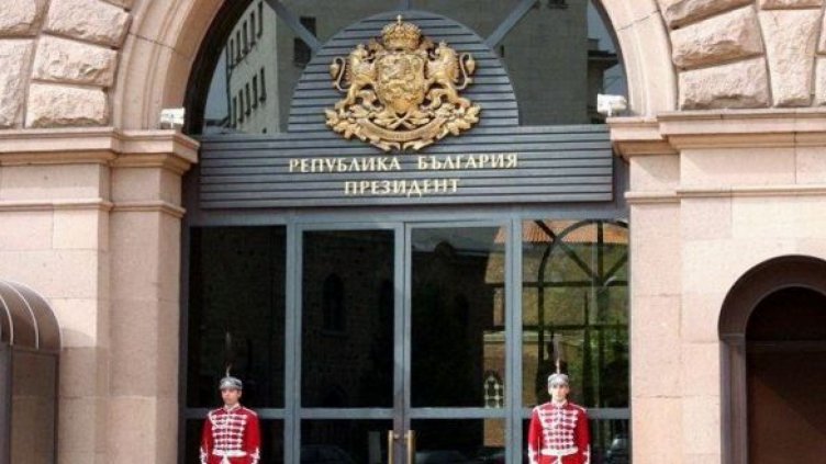 Телефоните на „Българската Коледа" са отворени целогодишно