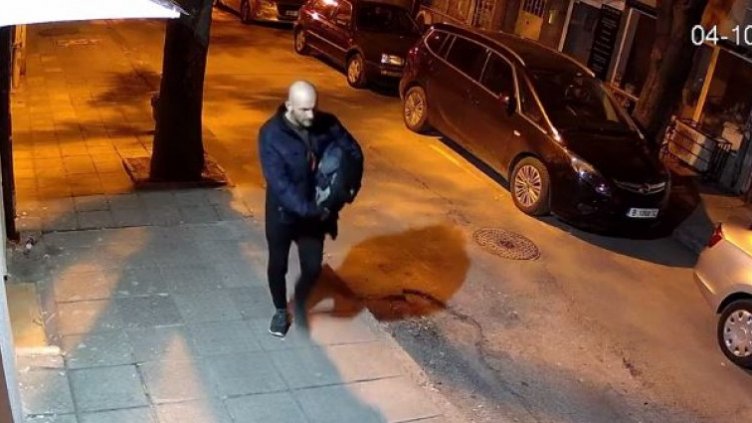 Крадци къртят камери за наблюдение във Варна (Снимки)