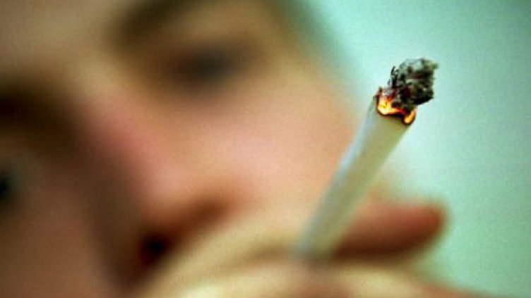 И шестокласници посягат към марихуаната