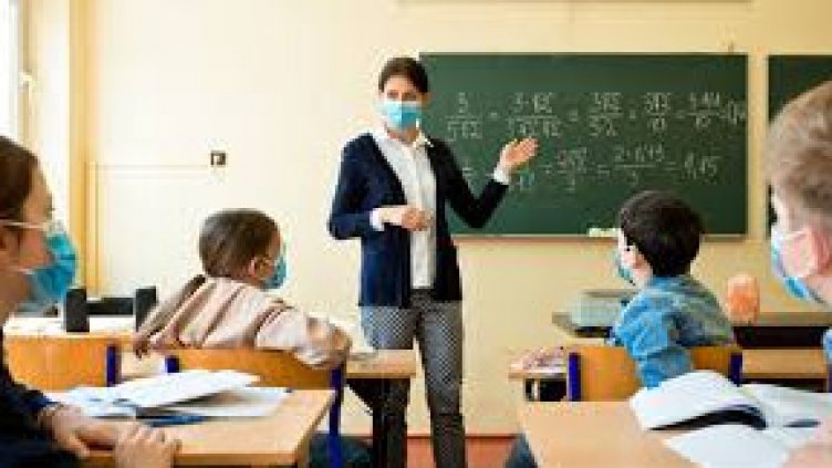 Учители плашат с бойкот - не искат да се връщат в клас в понеделник