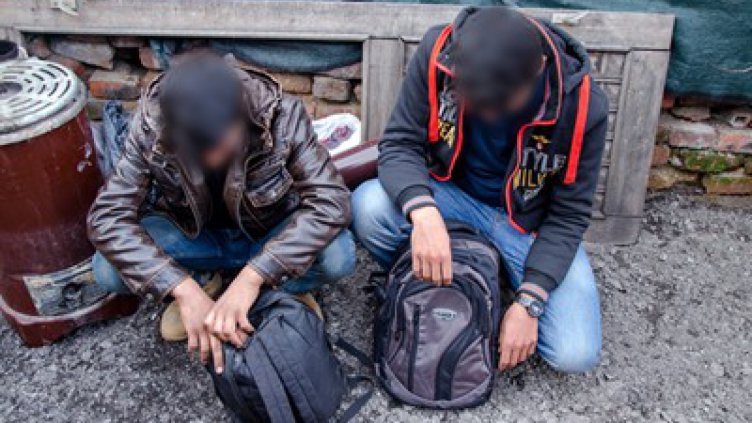 Хванаха 17 мигранти без документи в София