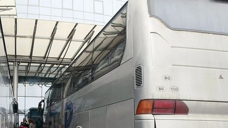 Автобусните превозвачи плашат със стачка по Великден