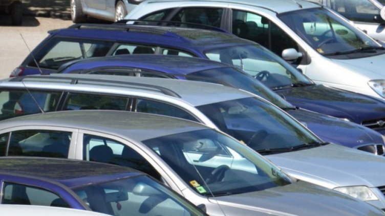 Купуваш кола на старо и отиваш в КАТ, а там: Регистрацията с платен данък!