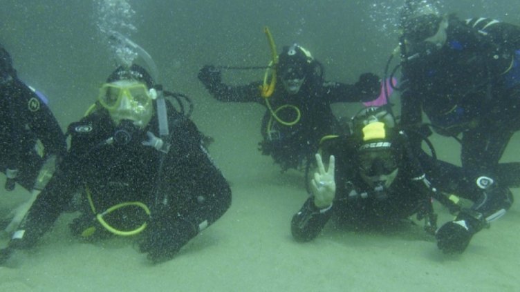 10 души станаха водолази след безплатно обучение във Варна