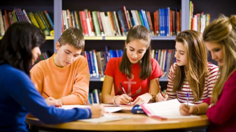 Учители от Добрич искат отлагане на законът за училищното образование