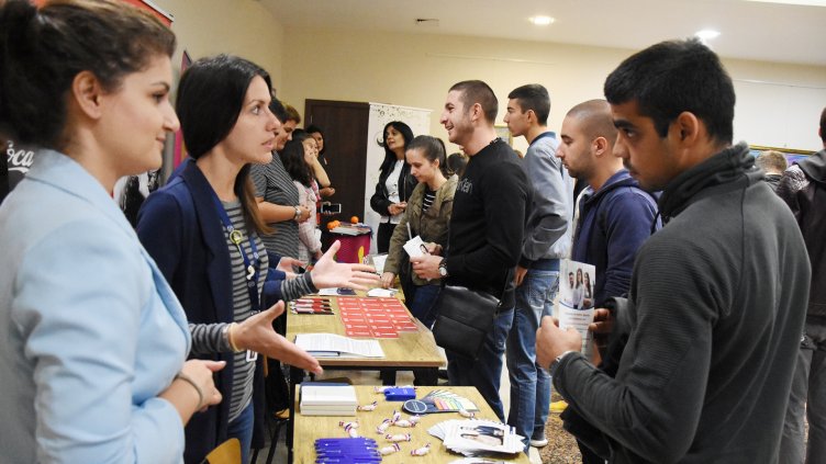 10 фирми търсят да наемат студенти във Варна(СНИМКИ)