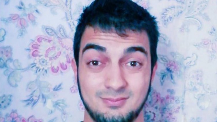 Стана ясна самоличността на мъжа, който нападна с брадва близките си