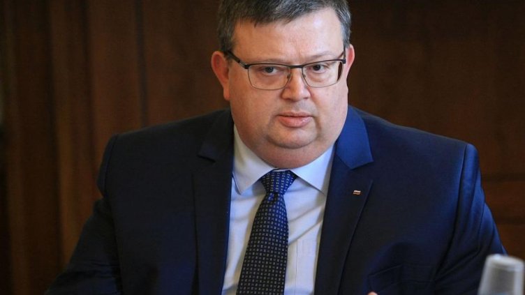 Цацаров: Разследваме опит за убийство на Гебрев, не говорим за хранително отравяне