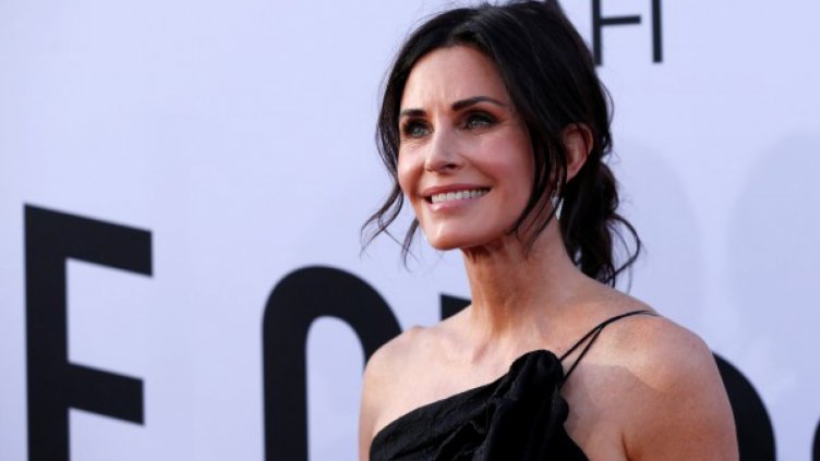 Кортни Кокс се доверява на... личния си гадател 