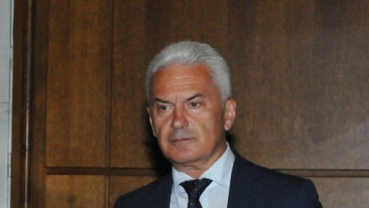 Сидеров: Митов трябва да бъде отстранен!