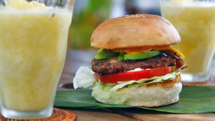 БАХБ: Летният туристически сезон  по Черноморието завърши без масов хранителен инцидент