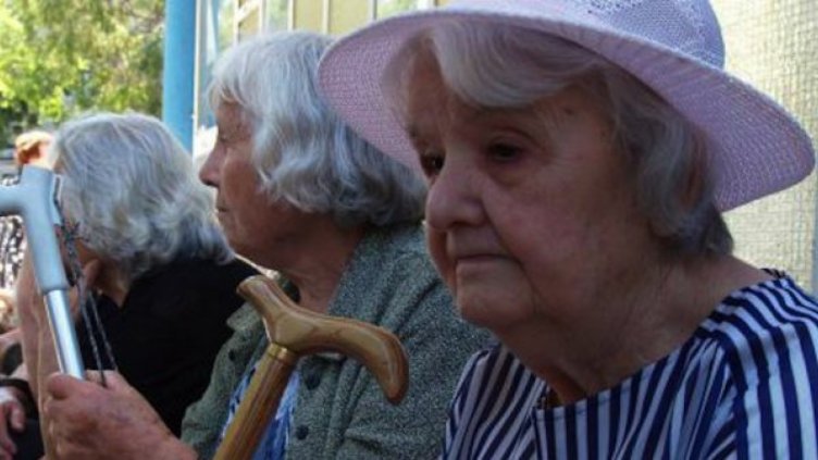 Уреждат пенсионерските клубове в общинска наредба