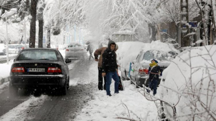 АПИ предупреждава: Карайте внимателно, времето се влошава