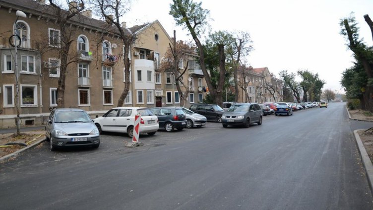Напредват ремонтите на малките улици в Аспарухово