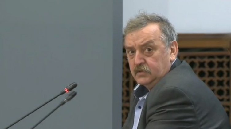 Проф. Кантарджиев: Учениците и кръчмите са невинни за многото нови заразени