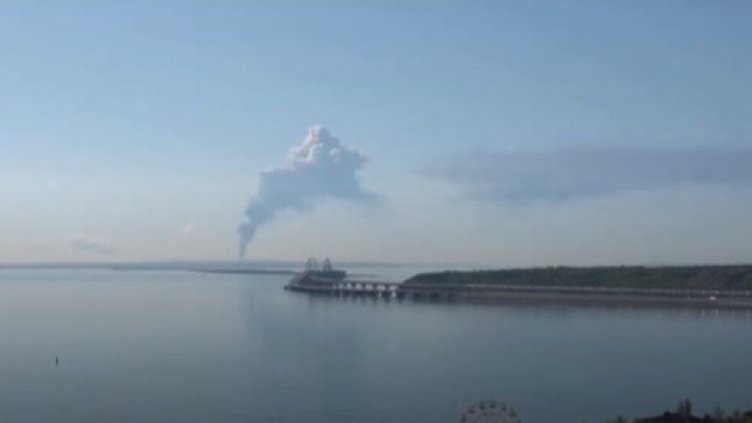 Атака с дрон подпали руска петролна рафинерия на Черно море