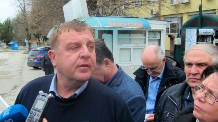 Каракачанов: Възможно е удължаване на извънредното положение