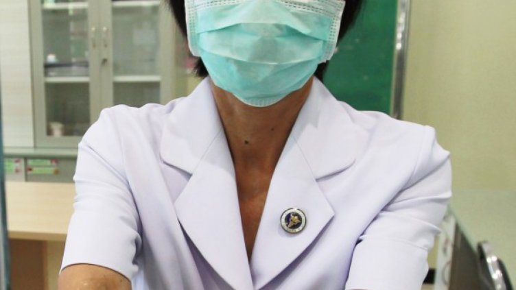 Всяка година 1000 медсестри напускат България