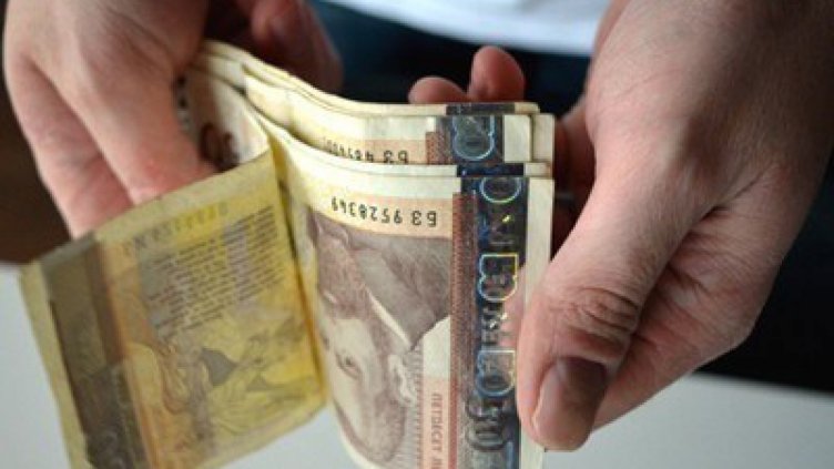 Водач без книжка опита да подкупи полицаи във Варна
