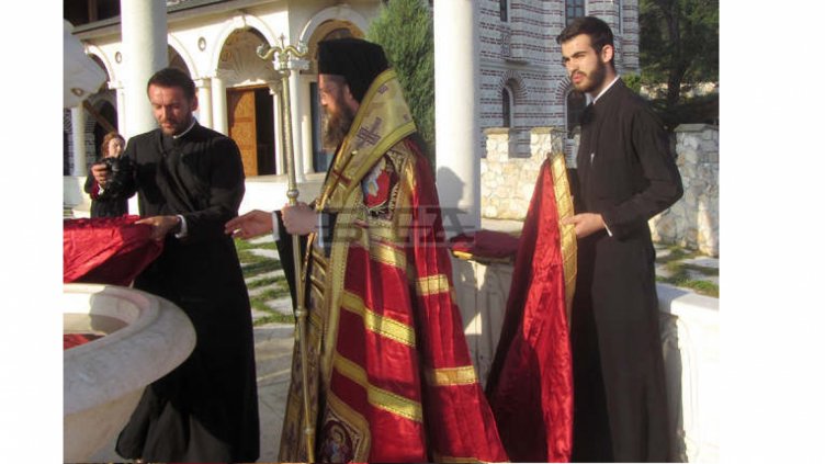 Манастирът край село Гигинци дарява 20 овце за пострадалите от чумата райони