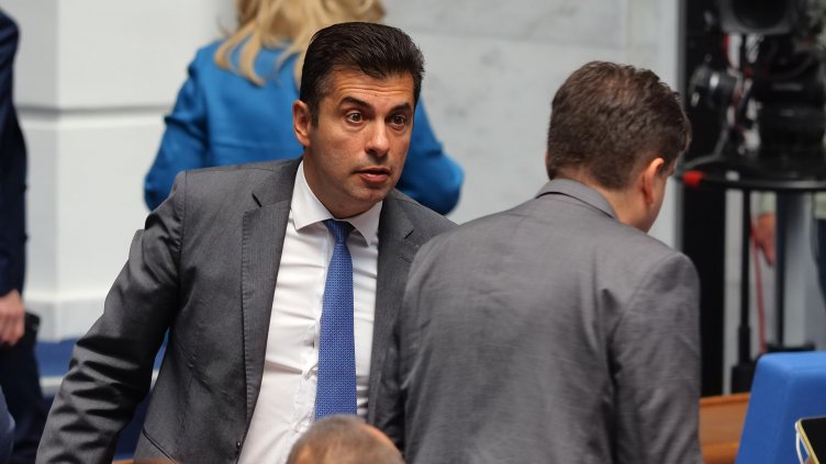 Кирил Петков обеща вот на недоверие на 12 юли, но още няма яснота по коя тема