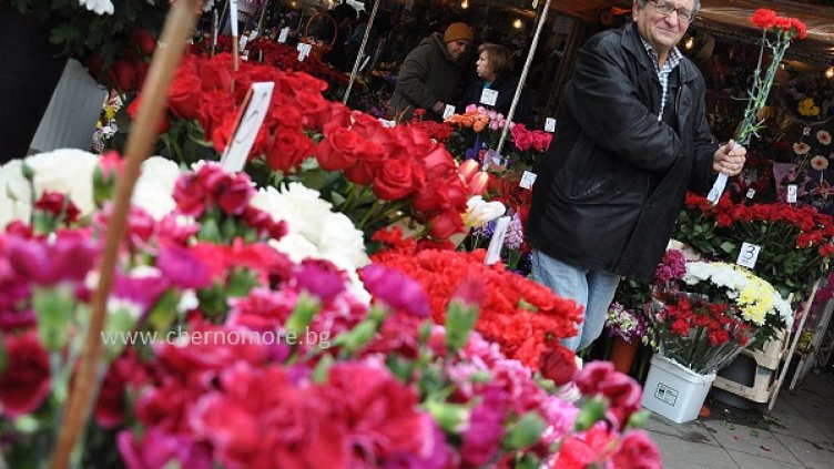 Розата удари 6 лева за 8 март